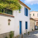 Dom wakacyjny La Des Remparts View And Private Patio *