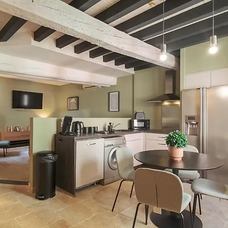 La Des Remparts View And Private Patio * Carcassonne