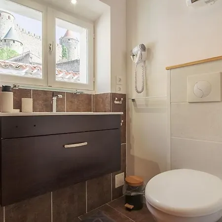 Semesterbostad La Des Remparts View And Private Patio