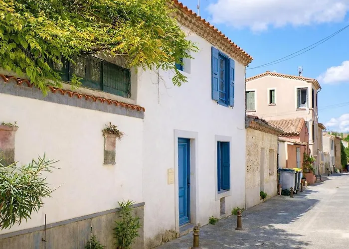 Semesterbostad La Des Remparts View And Private Patio *