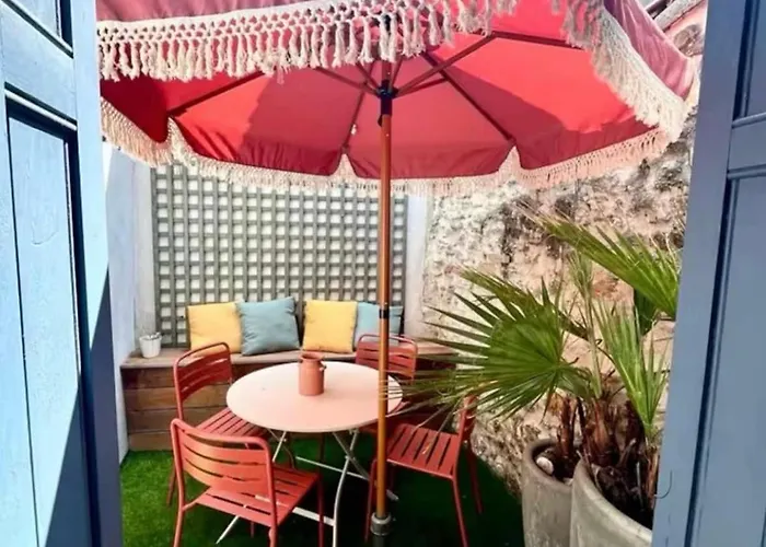 La Des Remparts View And Private Patio *